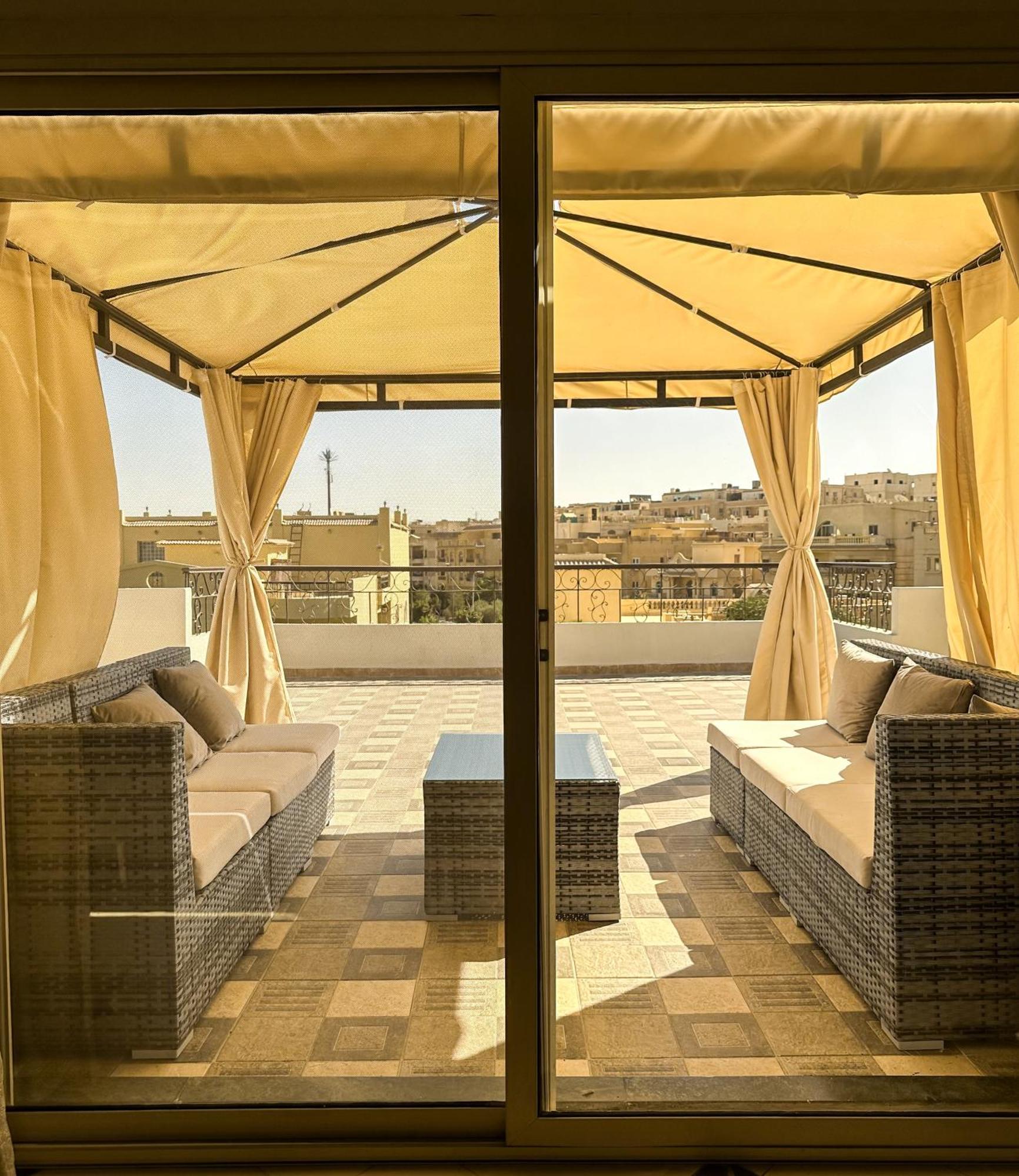 2Bd Apartment In A Rooftop With A Private Terrace Cairo Exterior photo